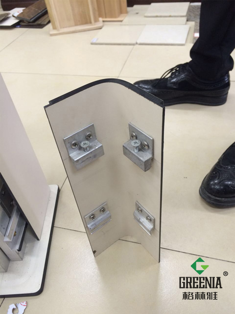 小黄片观看弯曲抗倍特墙角安装细节展示.jpg
